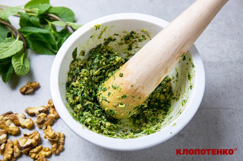 соус песто з волоськими горіхами