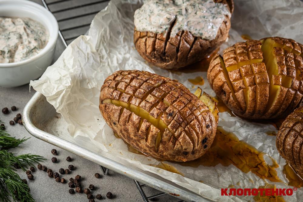 запечена картопля в духовці