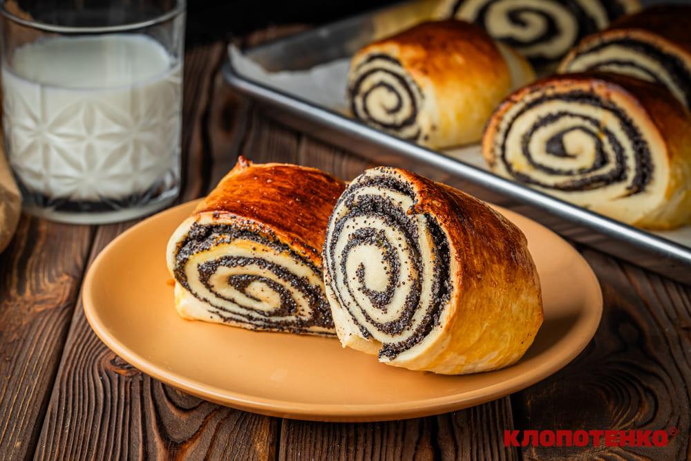 Булочки з маком