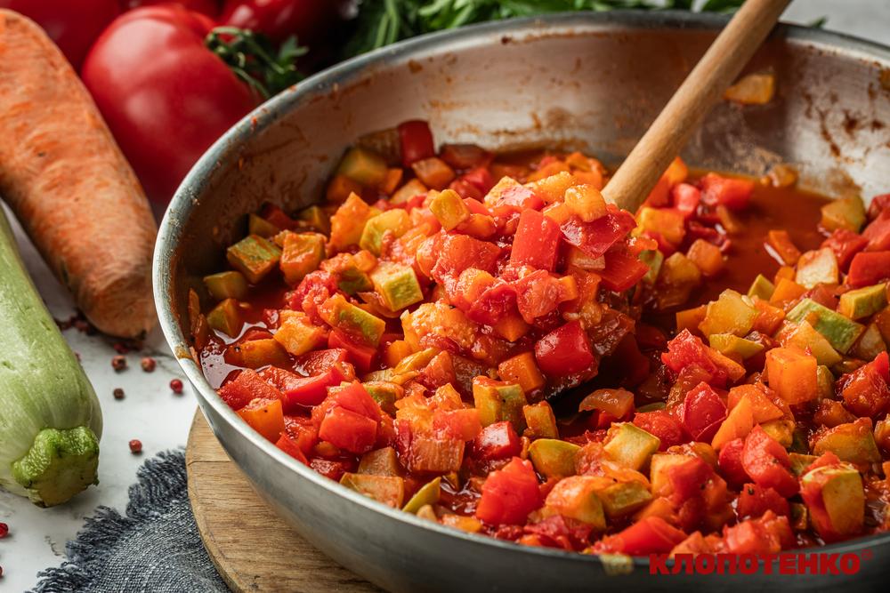 кабачкова ікра на сковороді