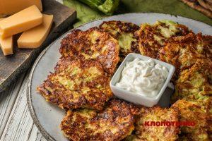 кабачкові оладки з сиром