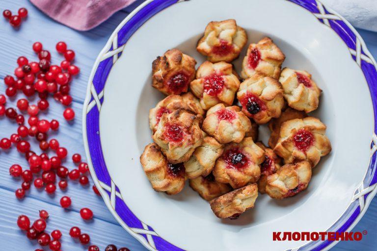 Пісочне печиво з конфітюром із журавлини