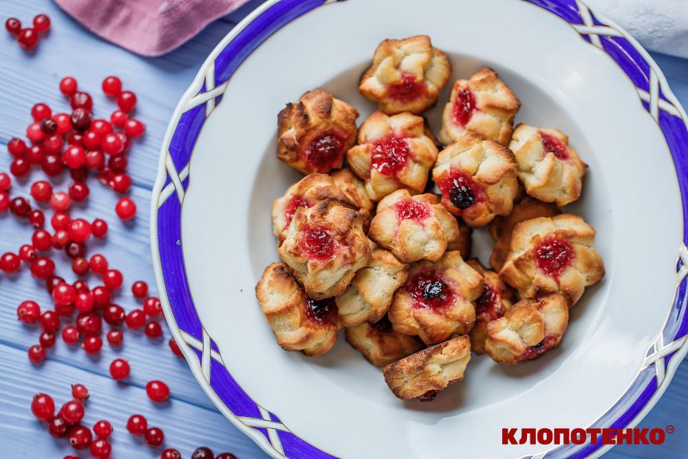 Пісочне печиво з конфітюром із журавлини