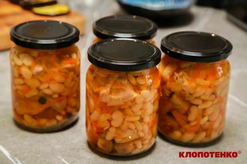 Консервована квасоля з м'ясом на зиму