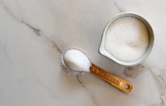 Скільки калорій в чайній ложці цукру