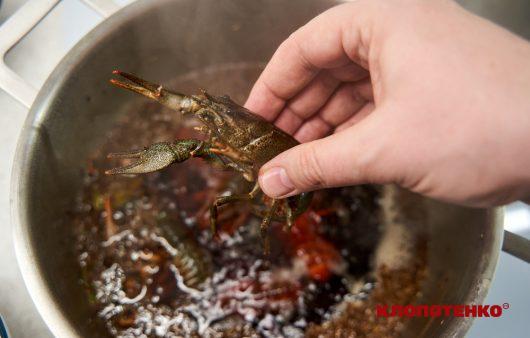 Скільки варити раків