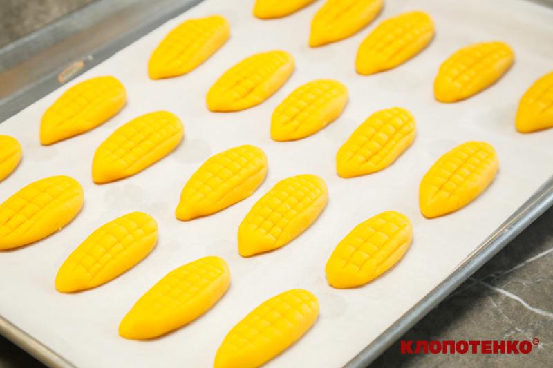 формування кукурудзяного печива