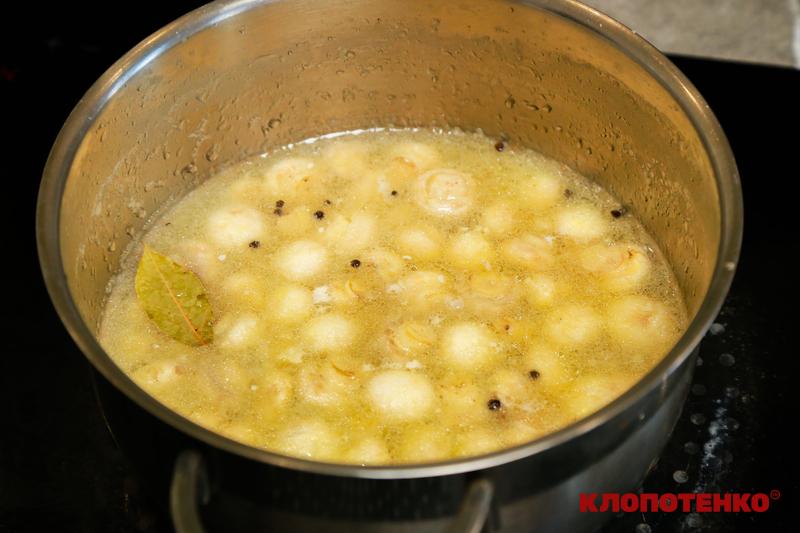 мариновані шампіньйони