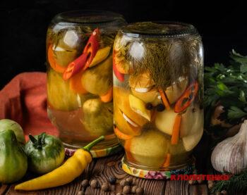 мариновані зелені помідори
