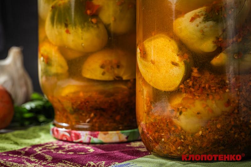 мариновані зелені помідори