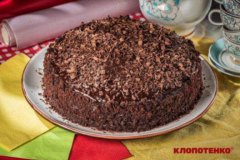 шоколадний торт на день народження