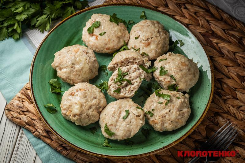 курячі котлети на пару в каструлі